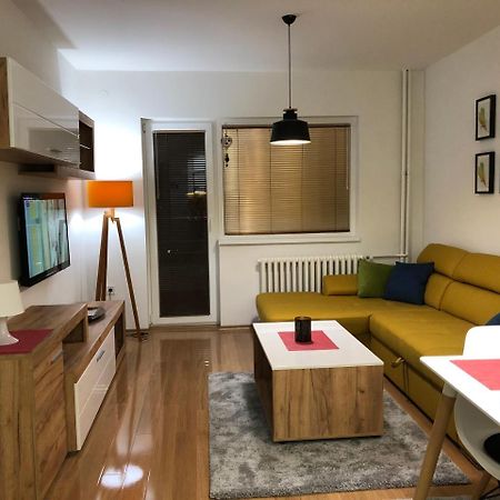 Ole Apartment I - In The City Center Skopje Esterno foto